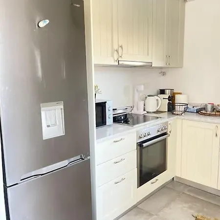 Dream 1 ολόκληρος χώρος με πισίνα