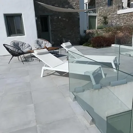 Dream 1 ολόκληρος χώρος με πισίνα Páros