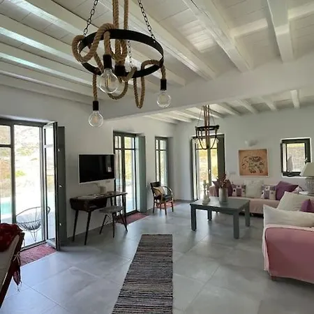 Dream 1 ολόκληρος χώρος με πισίνα